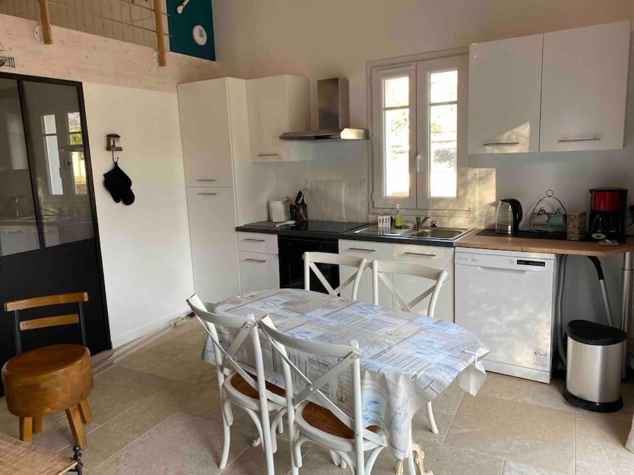 La Cabane De Lily - T2 Classe 3 Etoiles Rochefort-sur-Mer Extérieur photo